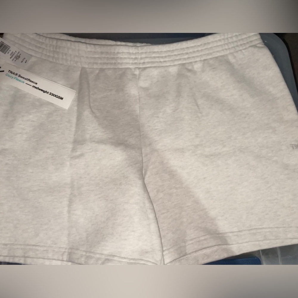 TNA Cozy Fleece shorts - size 2XL